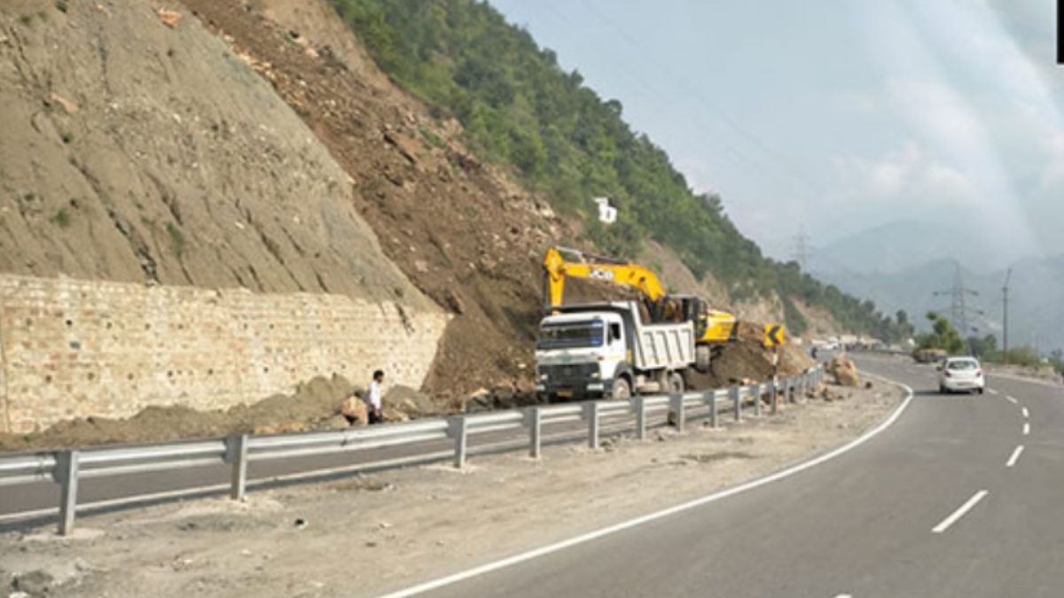 JammuPoonch Highway Temporarily Closed For Traffic Due To Landslides